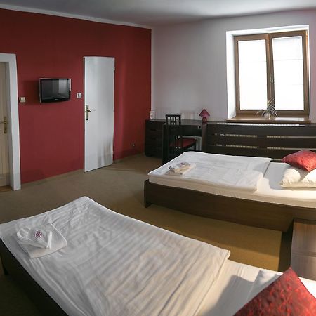 Hotel Best Ostrava Buitenkant foto