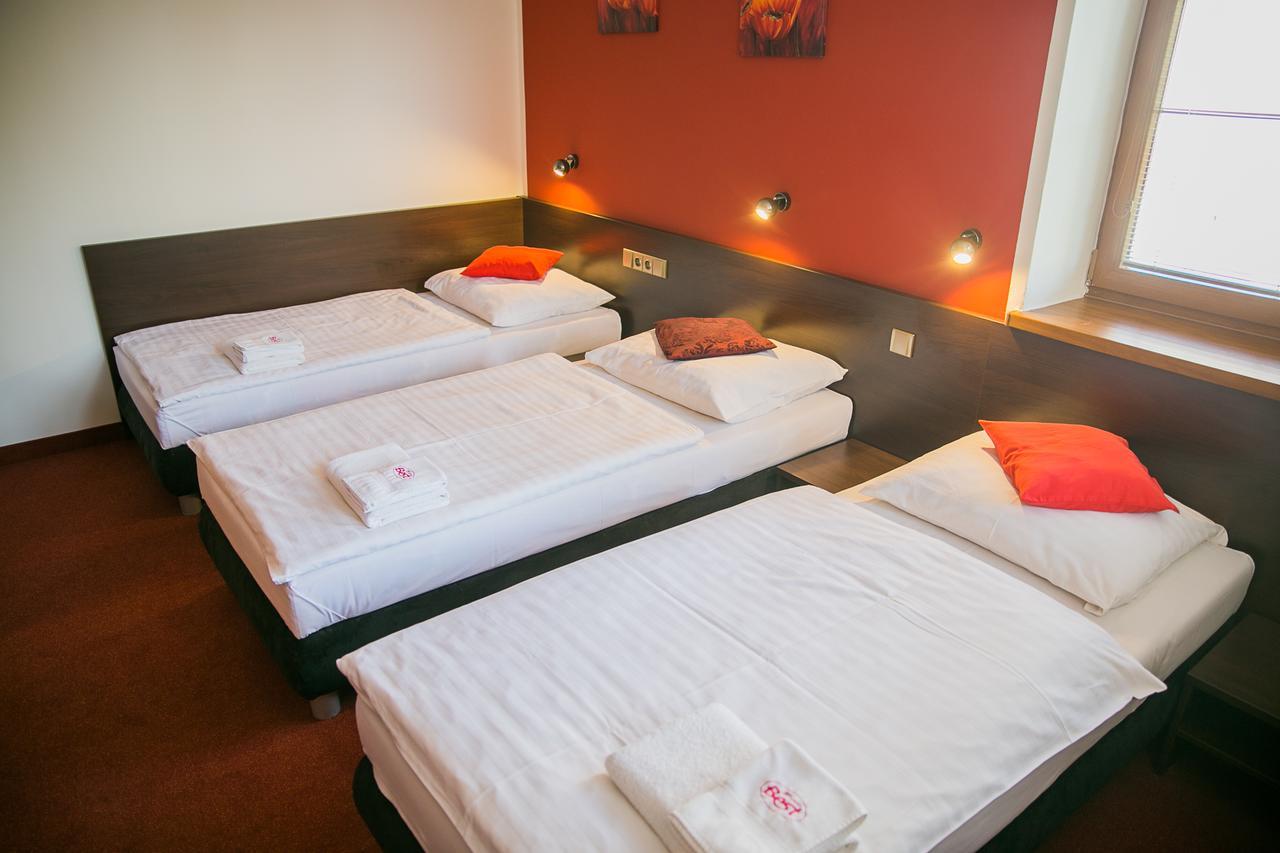 Hotel Best Ostrava Buitenkant foto