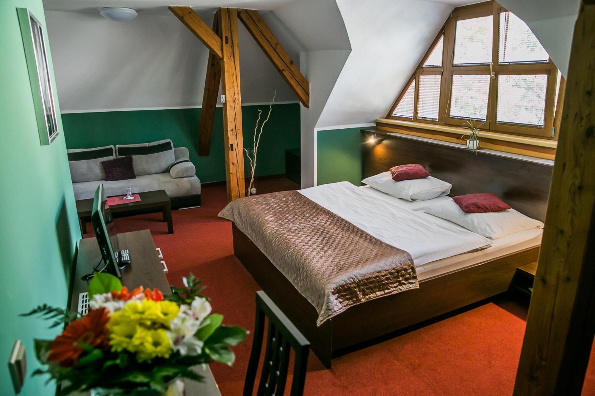 Hotel Best Ostrava Buitenkant foto