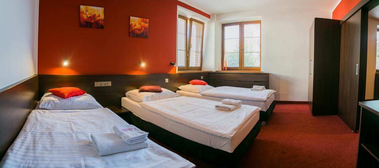 Hotel Best Ostrava Buitenkant foto