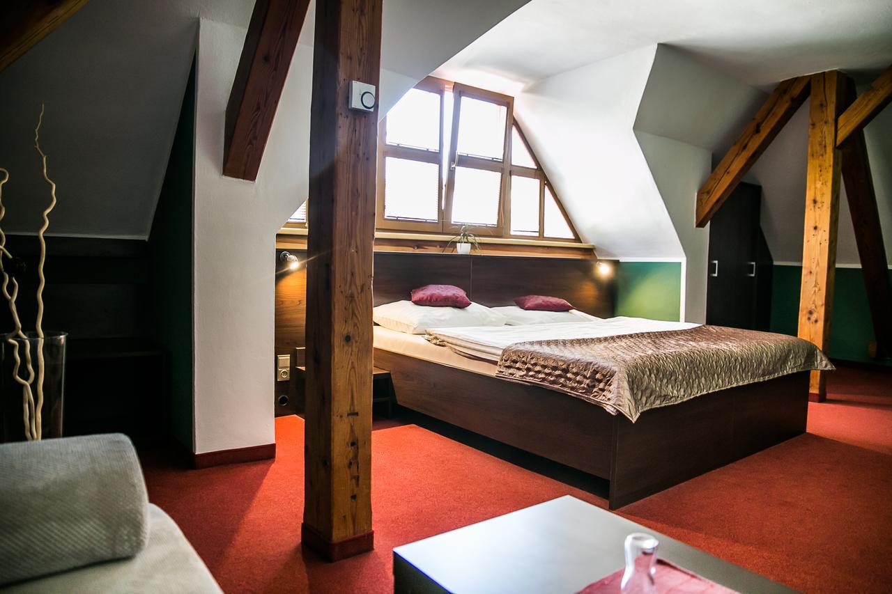 Hotel Best Ostrava Buitenkant foto